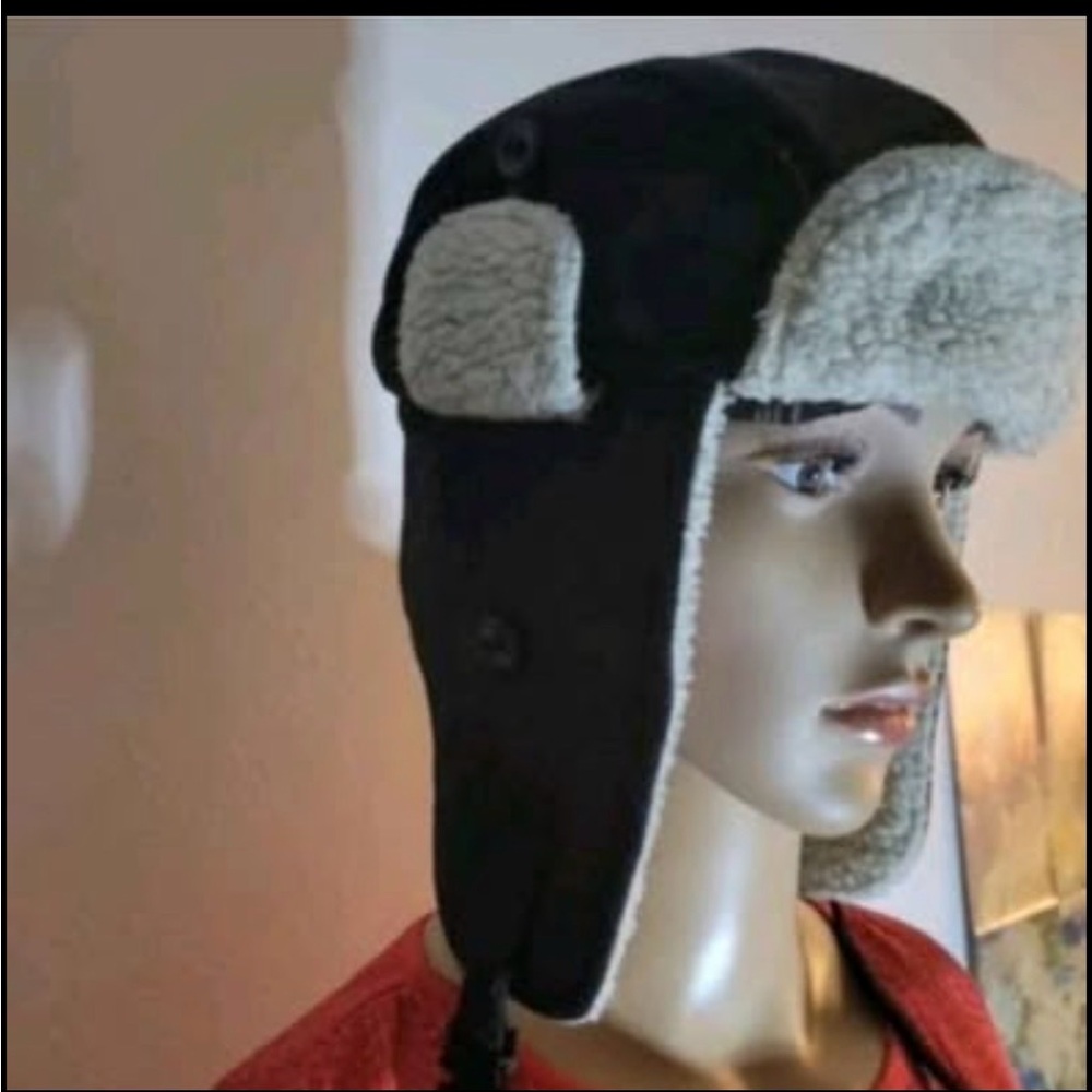 Woolrich Black and Cream Trapper Hat